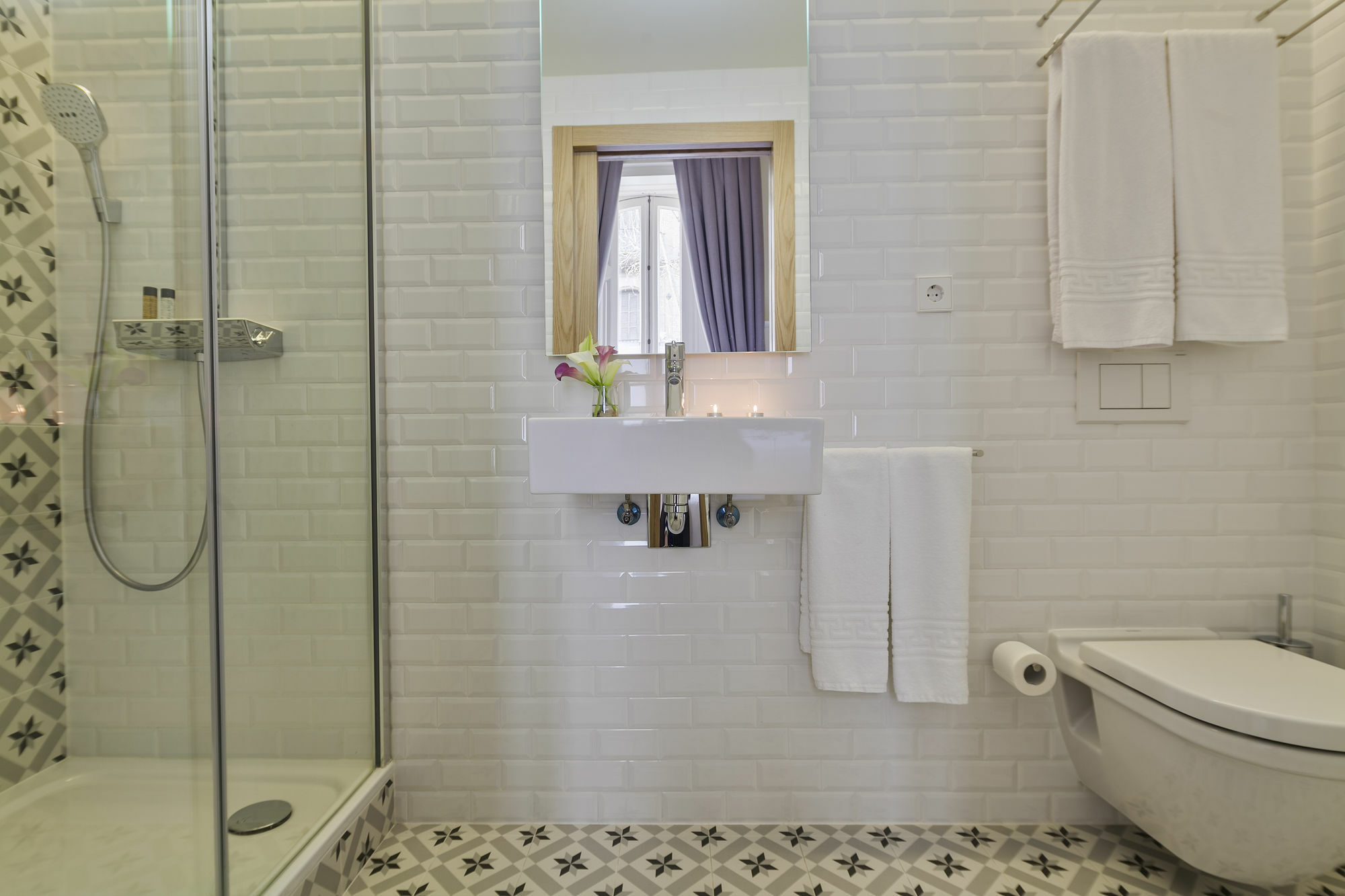 Uma Suites Pau Claris Barcellona Esterno foto
